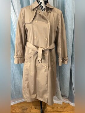 Vintage London Fog Maincoat Trench Coat Women’s 12 Regular Tan Belted Zip Liner